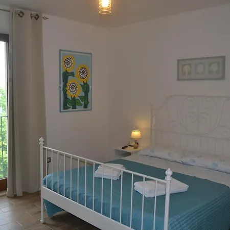 Il Piccolo Carro Apartments Bed & Breakfast